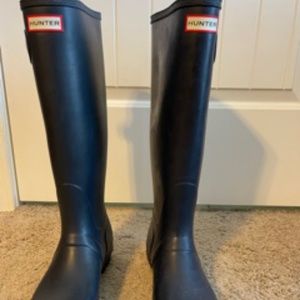 Tall navy Hunter Boots size 9